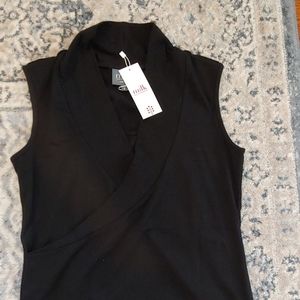 Nwt Milk nursing top, size Small